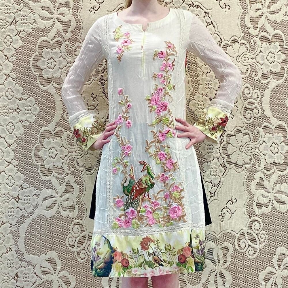 Vintage Woman's Indian Cotton Kurta Tunic Top with Peacock & Flower Embroidery
